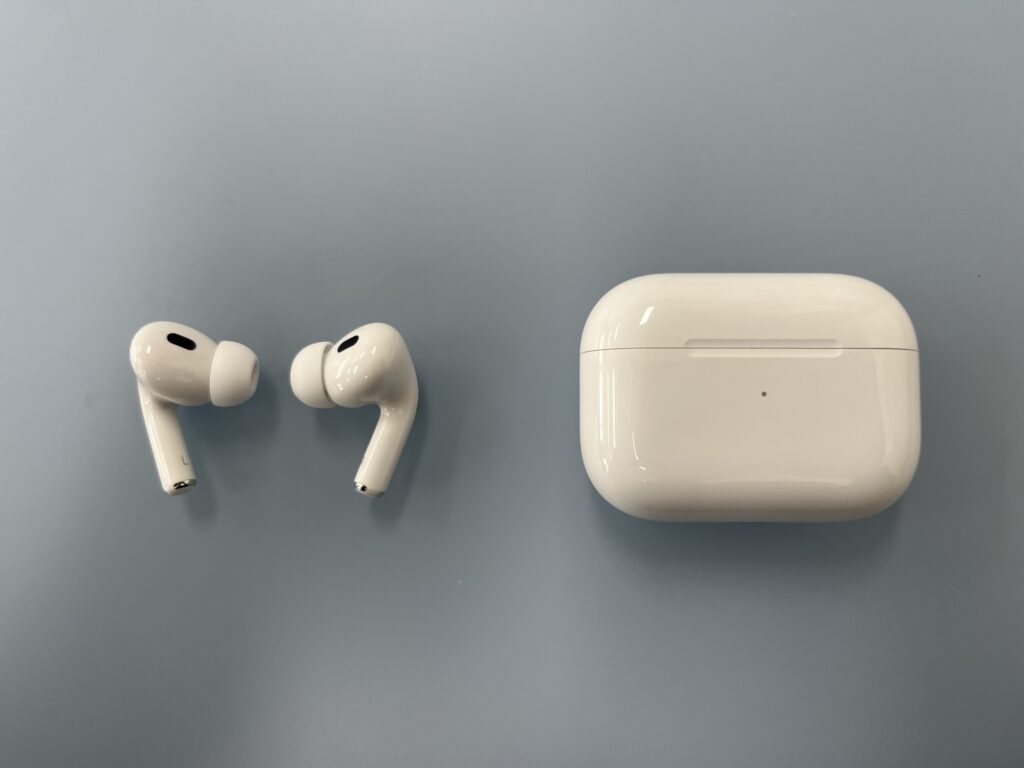 AirPods Apple