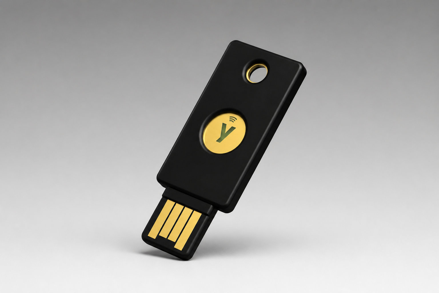 Yubikey ou Titan : quelle pépite matérielle glisser dans ta poche ?